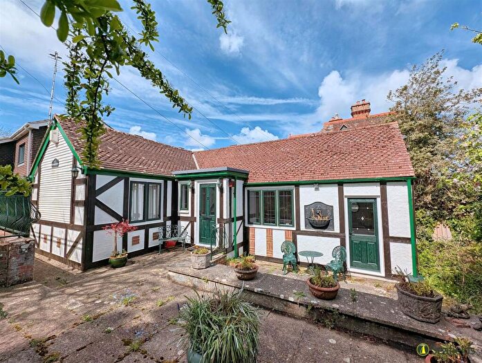 1 Bedroom House For Sale In Holgate Lane, Seaview, Dh, PO34