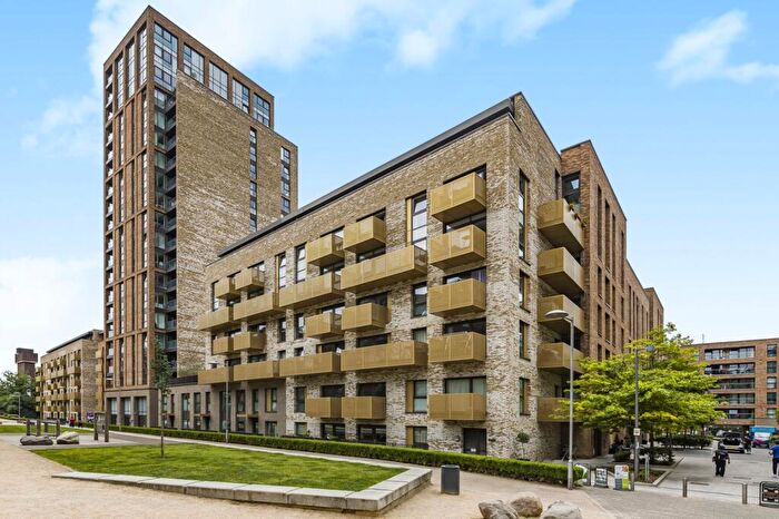 2 Bedroom Flat To Rent In Copenhagen Court, Yeoman Street, SE8