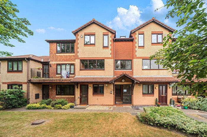 2 Bedroom Maisonette To Rent In Whitworth Road, Southampton, Hampshire, SO18