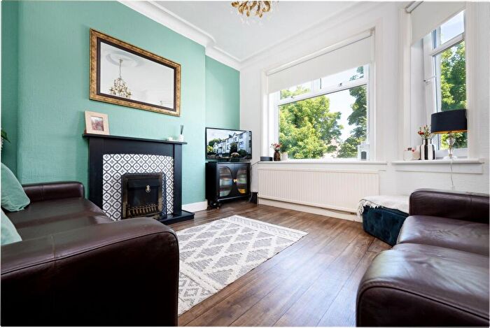 2 Bedroom Terraced House For Sale In Caledonia Crescent, Gourock, PA19