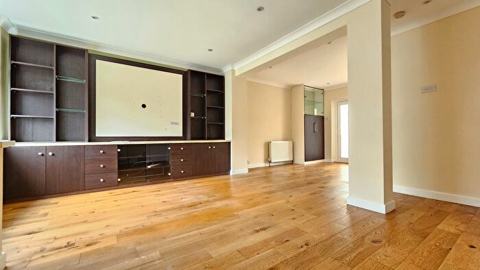 3 Bedroom Property To Rent In Winifred Road, Dartford, DA1