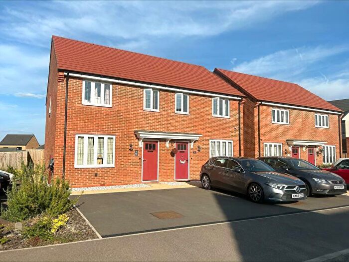 3 Bedroom Semi-Detached House To Rent In Claridge Crescent, Eagles Farm South, MK17