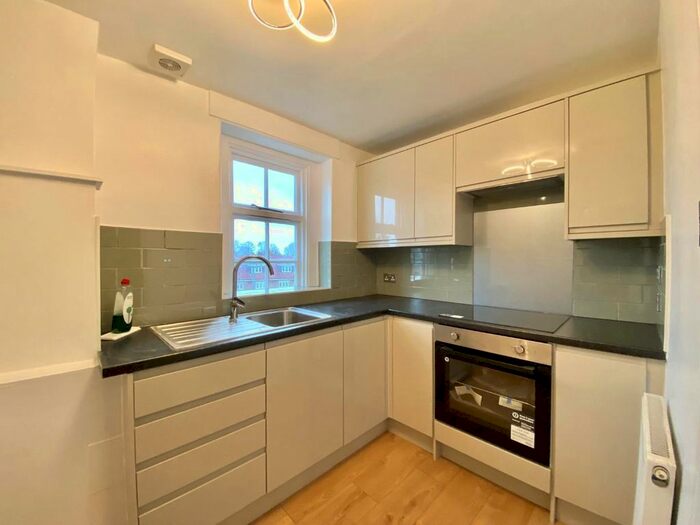 3 Bedroom Flat To Rent In Rochester House, Little Ealing Lane, London, W5