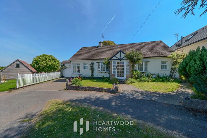 4 Bedroom Detached House For Sale In Highfield Road, Sandridge, St. Albans, AL4