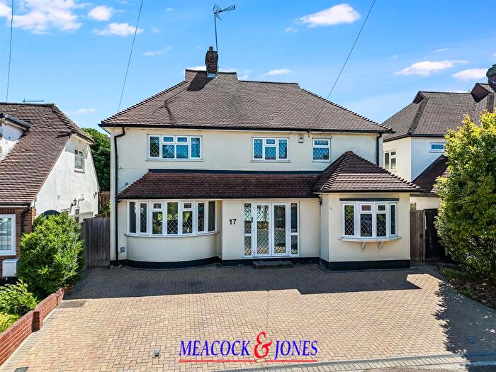 4 Bedroom Detached House For Sale In Selwood Road, Brentwood, CM14