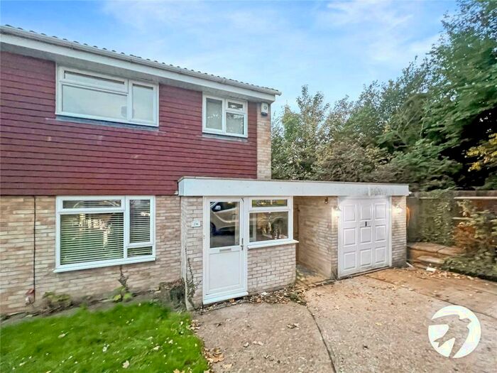 3 Bedroom Semi-Detached House To Rent In Claremont Road, Hextable, Swanley, Kent, BR8