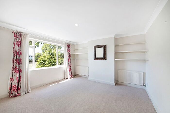 1 Bedroom Flat To Rent In Iffley Road, Brackenbury Village, Hammersmith, W6