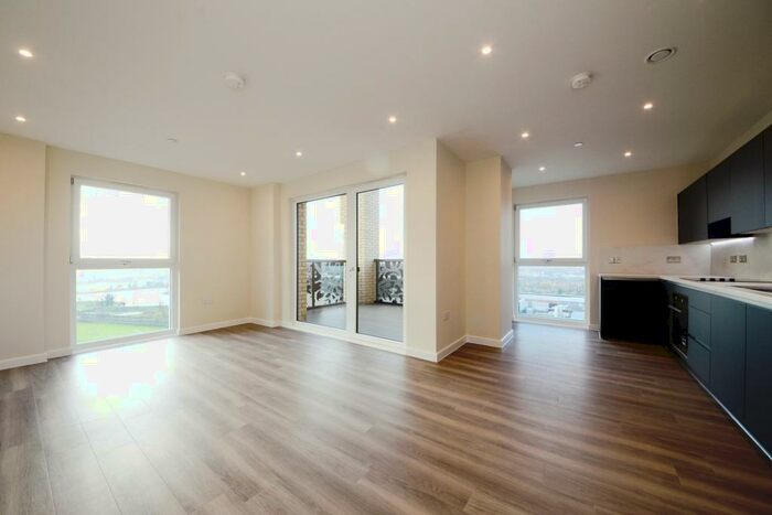 3 Bedroom Apartment To Rent In Alder Point, Green Ferry Way, Walthamstow, E17