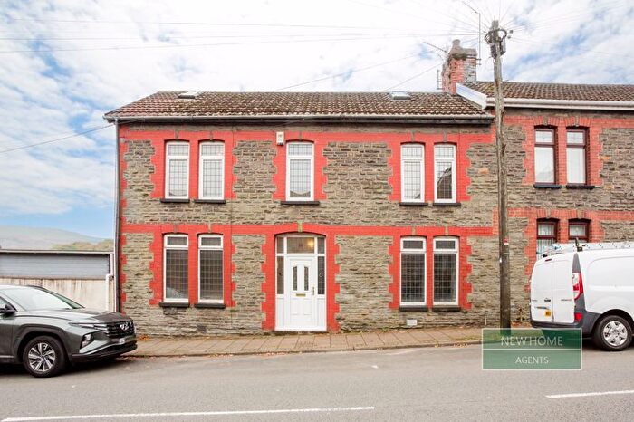 3 Bedroom Semi Detached House For Sale In Cemetery Road, Porth, CF39