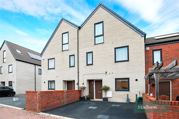 4 Bedroom Terraced House To Rent In Hughes Road, Ilford, IG6