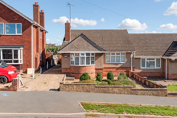 2 Bedroom Semi-Detached Bungalow For Sale In Pennine Way, Kettering, NN16