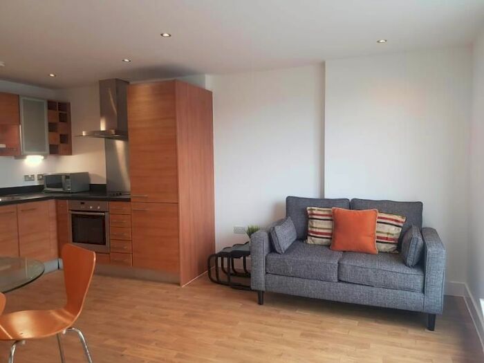 1 Bedroom Flat To Rent In Clarence House, Clarence Dock, Leeds, LS10