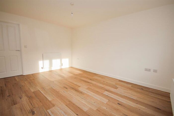 3 Bedroom Semi Detached House To Rent In Waverley Drive, Wellingborough, NN8