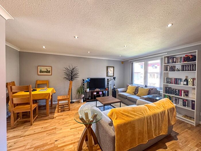 2 Bedroom Flat To Rent In New Orchardfield, Leith Walk, Edinburgh, EH6