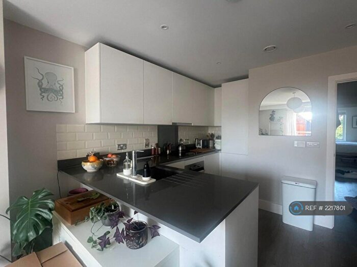 1 Bedroom Flat To Rent In Scotland Green, London, N17