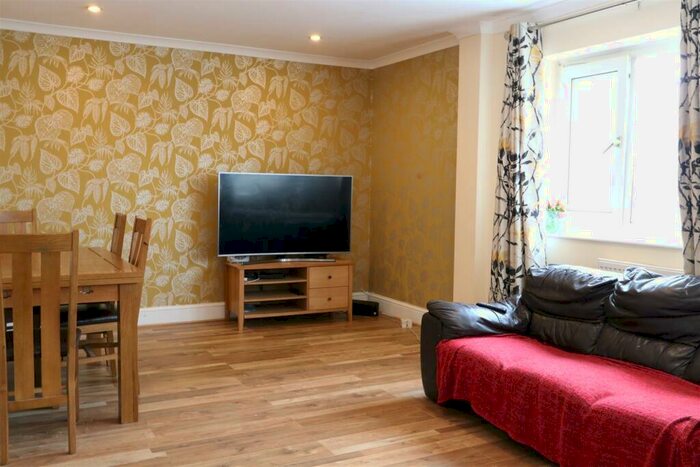 2 Bedroom House To Rent In Coombe Road, New Malden, KT3