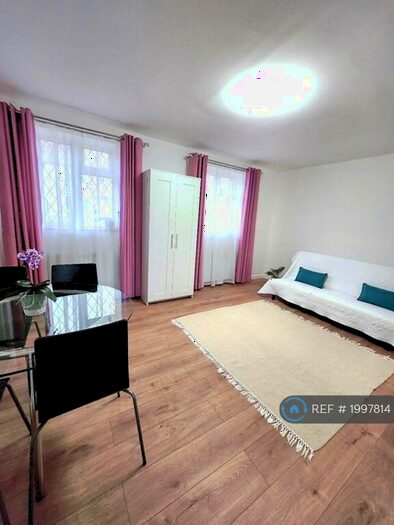 4 Bedroom Terraced House To Rent In The Mile End, London, E17