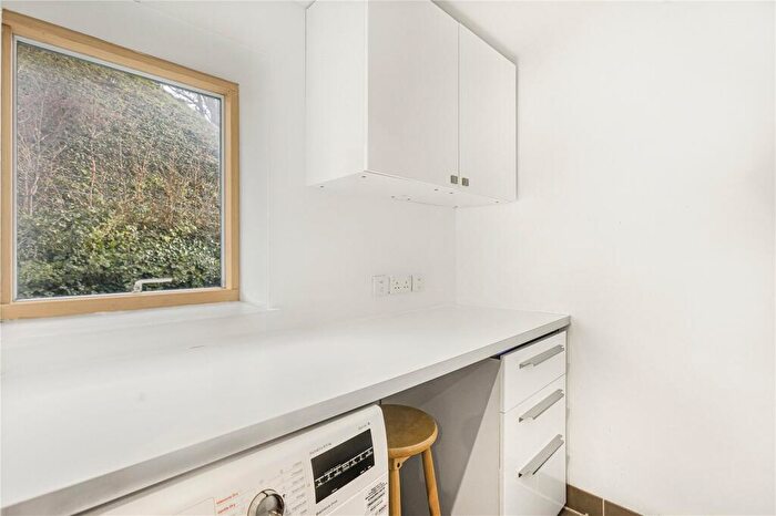 2 Bedroom Apartment To Rent In Contemporary -Bedroom, -Bathroom Apartment In Central Oxford, OX1