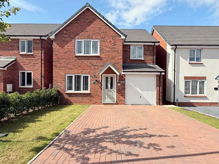4 Bedroom Detached House For Sale In Fennel Place, Newcastle Under Lyme, Staffordshire, ST5