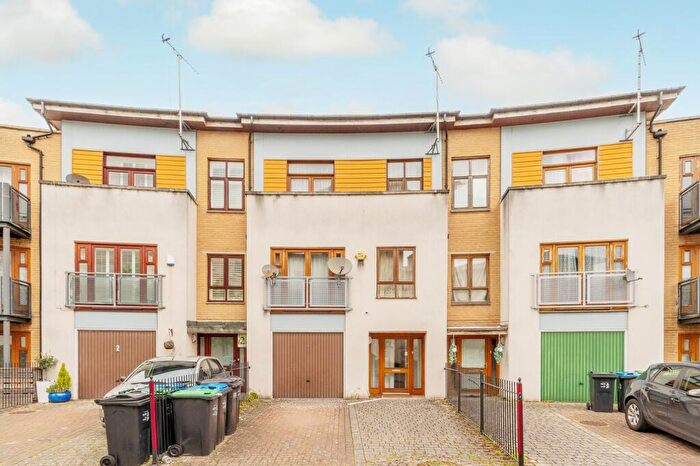 4 Bedroom Terraced House To Rent In Goodman Crescent, Croydon, CR0
