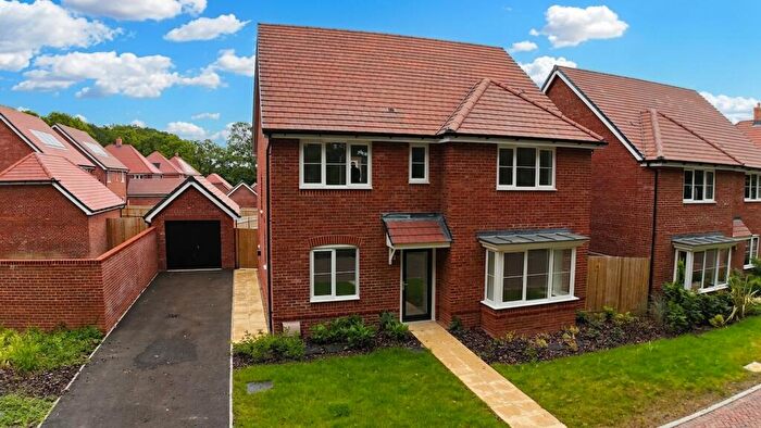 4 Bedroom Detached House For Sale In Maple Drive, Kirdford, RH14