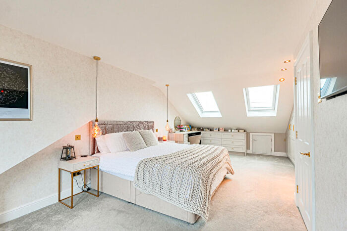 4 Bedroom Semi-Detached House For Sale In Marguerite Drive, Leigh-on-sea, SS9