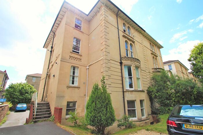 3 Bedroom Flat To Rent In Westfield Park, BS6