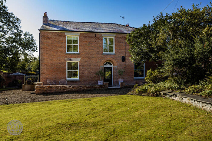 4 Bedroom Detached House For Sale In Mill Lane, Westhoughton, Bolton, Greater Manchester, BL5