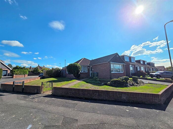3 Bedroom Detached Bungalow For Sale In Barnbrook Road, Sarisbury Green, Southampton, SO31
