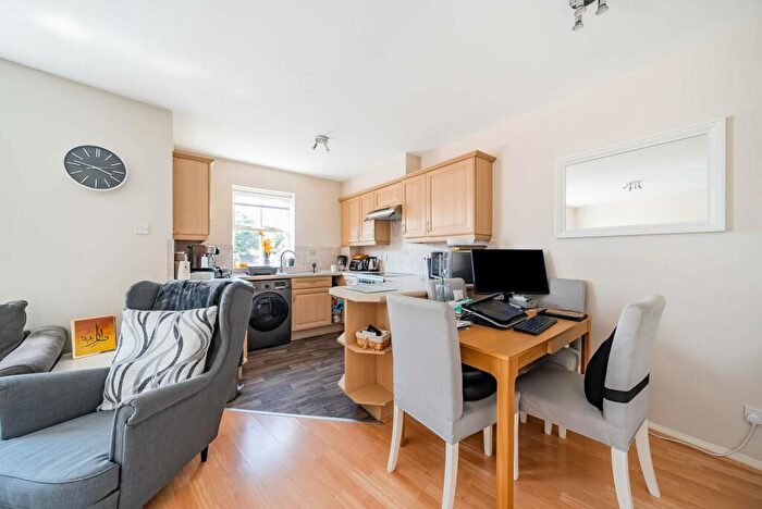 1 Bedroom Flat To Rent In Chamberlayne Avenue, Wembley Park, Wembley, HA9