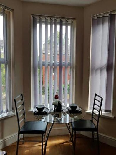 2 Bedroom Flat To Rent In Brighton Grove, Manchester, Greater Manchester, M14