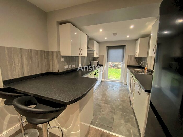 4 Bedroom Terraced House To Rent In Cromwell Road, Southampton, Hampshire, SO15