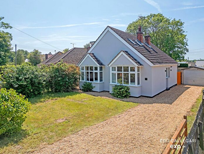 4 Bedroom Bungalow For Sale In Russell Close, Woodbridge, IP12