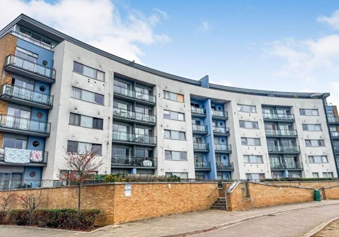 2 Bedroom Flat For Sale In Tideslea Path, Thamesmead, London, SE28