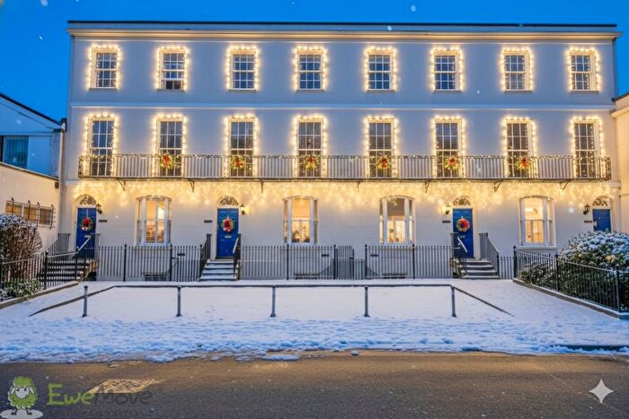 2 Bedroom Flat To Rent In Flat, Winchcombe Street, Cheltenham, GL52