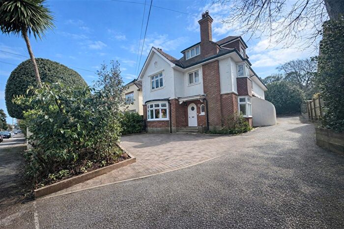 2 Bedroom Flat To Rent In Parkstone, Poole, BH14