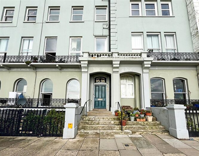 2 Bedroom Flat To Rent In Marina, St. Leonards-On-Sea, TN38