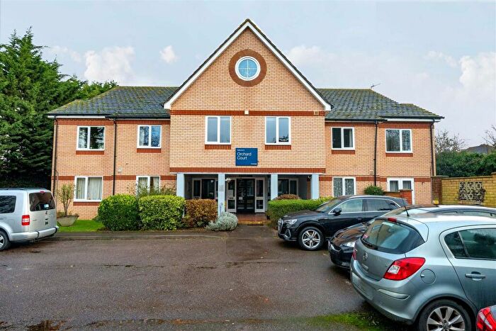 1 Bedroom Retirement Property For Sale In Orchard Court, Reading, RG2