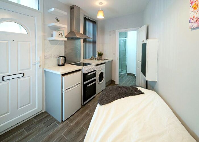 1 Bedroom Flat To Rent In - New Station Rd, Fishponds, Bristol, Bristol, BS16