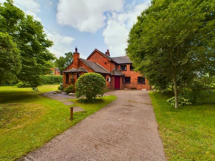 4 Bedroom Detached House For Sale In Wood Lane, Stretton, ST19