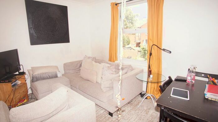 3 Bedroom Maisonette To Rent In Larch Road, London, NW2