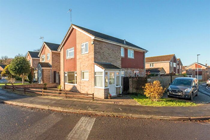 4 Bedroom Detached House For Sale In Pepys Close, Saltford, Bristol, BS31