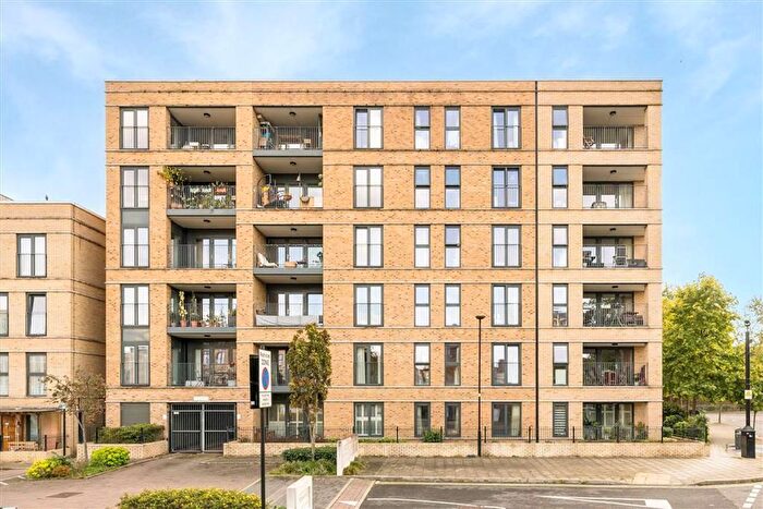 2 Bedroom Flat To Rent In Cowley Road, Oval, SW9