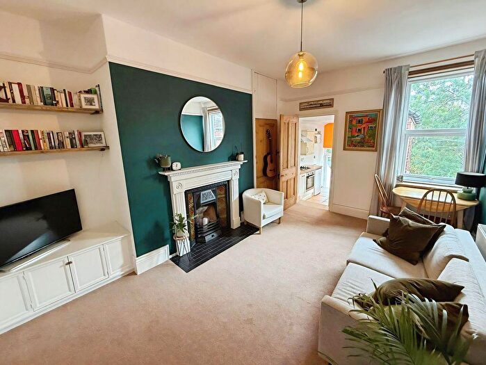 2 Bedroom Flat For Sale In Audley Road, Newcastle Upon Tyne, NE3