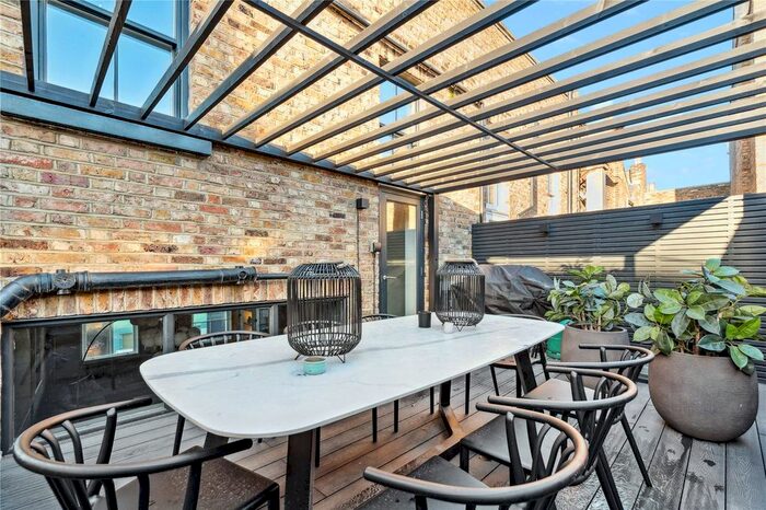 2 Bedroom Flat To Rent In Dunworth Mews, London, W11