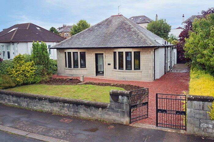 3 Bedroom Detached Bungalow For Sale In Newtyle Road, Ralston, PA1