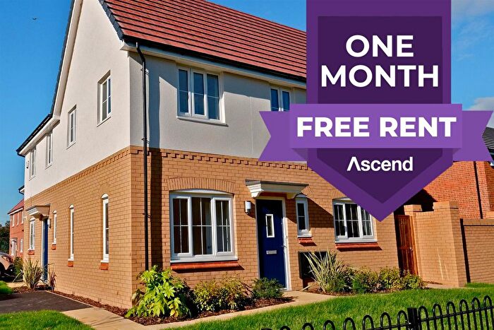 3 Bedroom Semi-Detached House To Rent In Tulip Avenue, Dudley, DY3