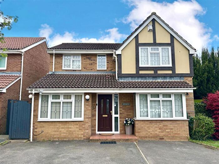 4 Bedroom Detached House For Sale In Maplin Park, Langley, SL3