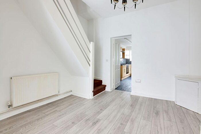 2 Bedroom End Of Terrace House To Rent In Belvoir Road, Widnes, WA8