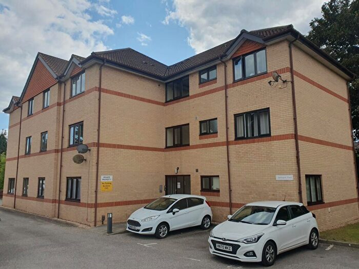 1 Bedroom Apartment To Rent In Nightingale Grove, Shirley, SO15